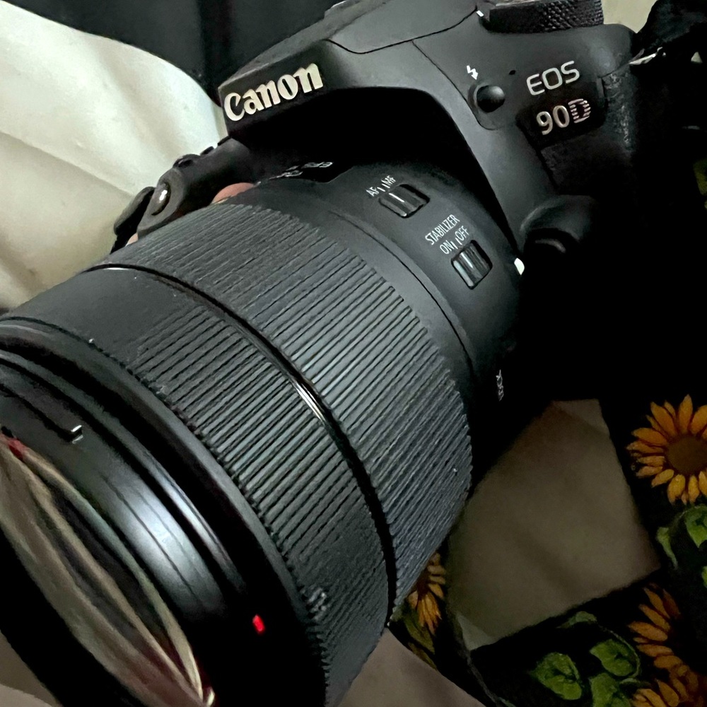 Canon 90D